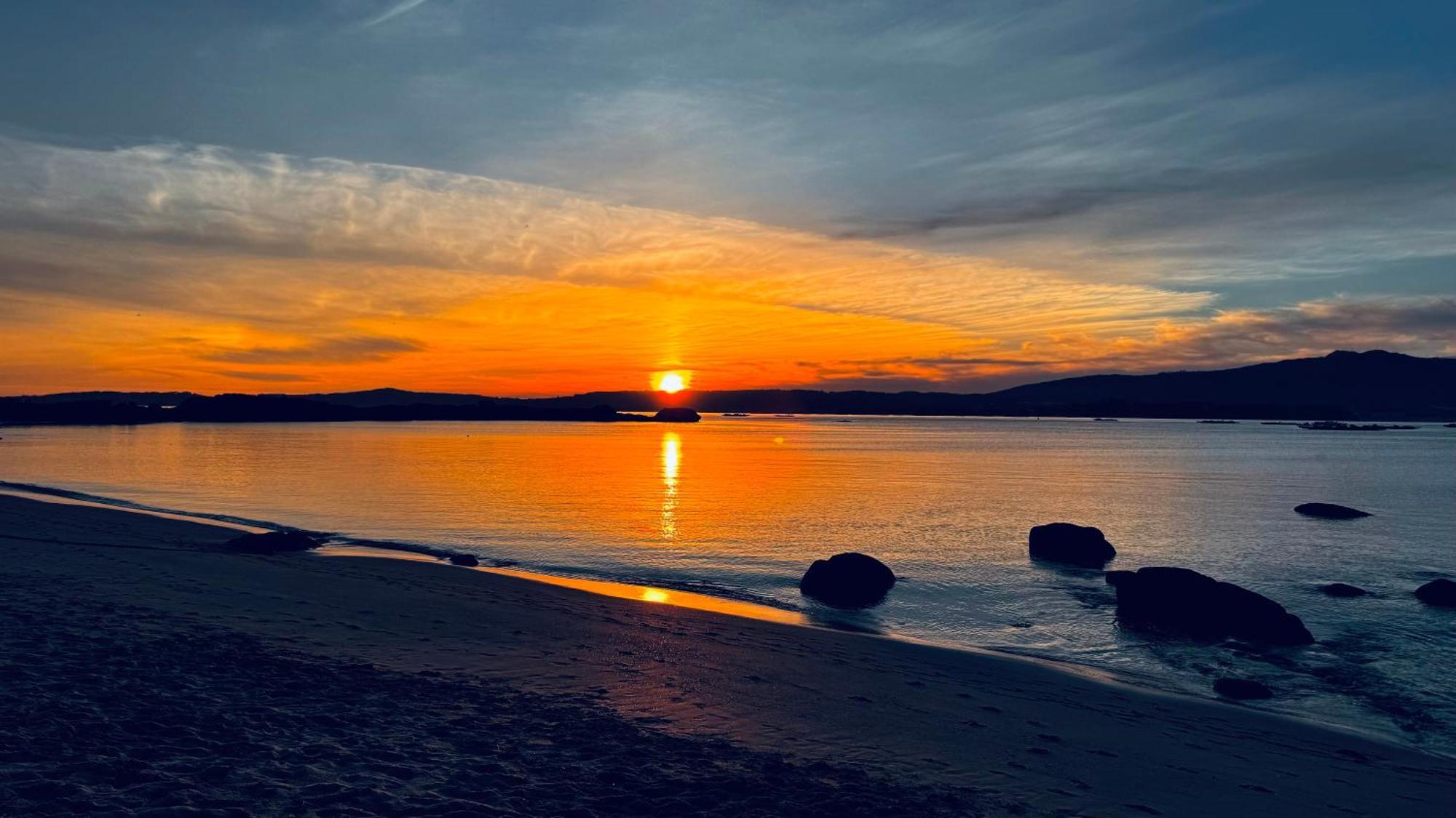 Apartamento Paseo Maritimo-A Illa De Arousa Esterno foto